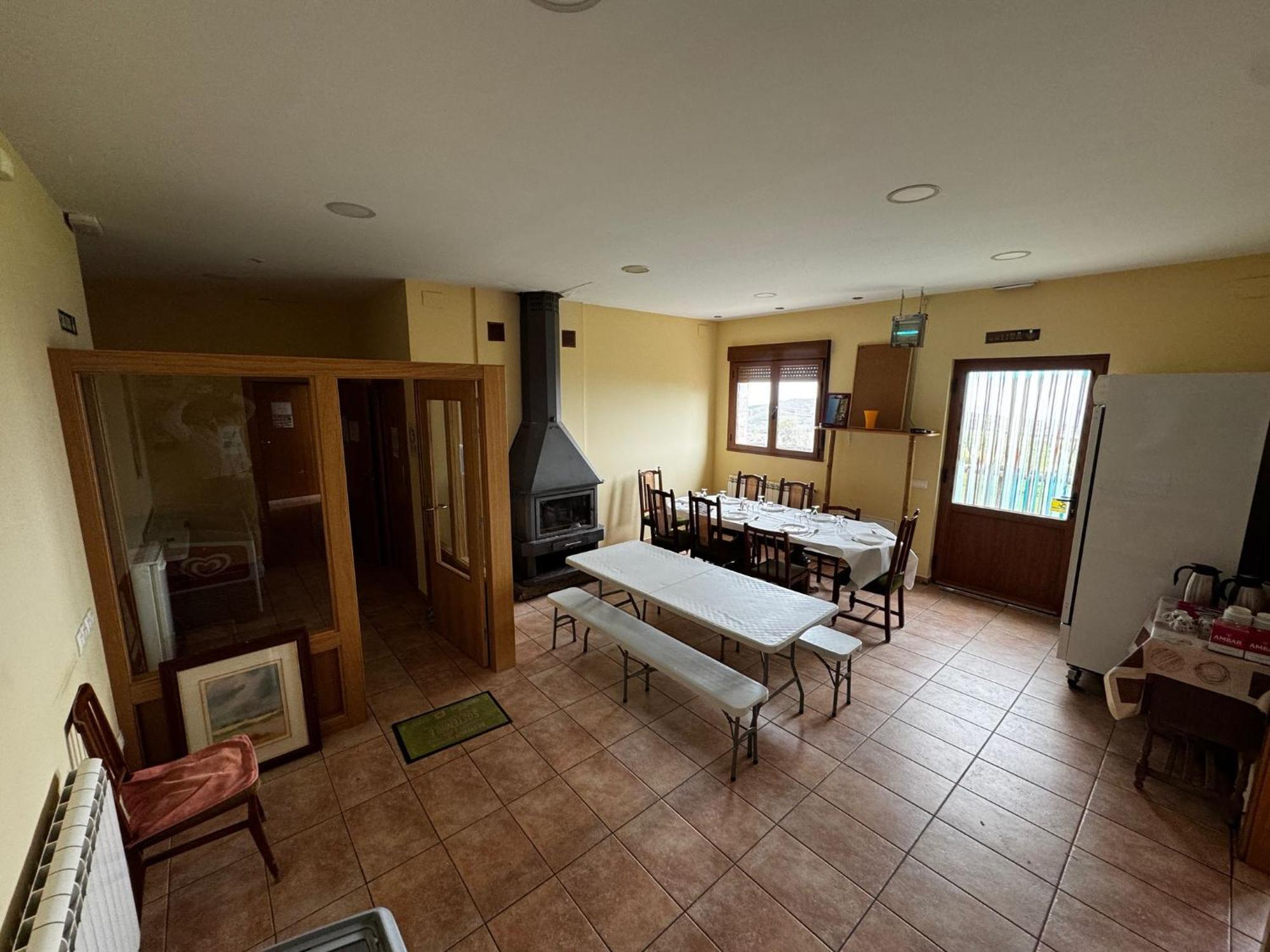 Albergue De Peregrino Cruz De Fierro Foncebadon Buitenkant foto